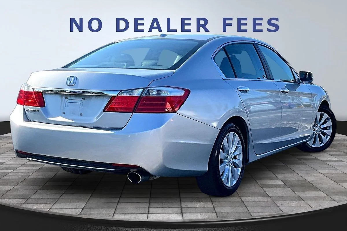 Used 2013 Silver Honda EX-L image 6
