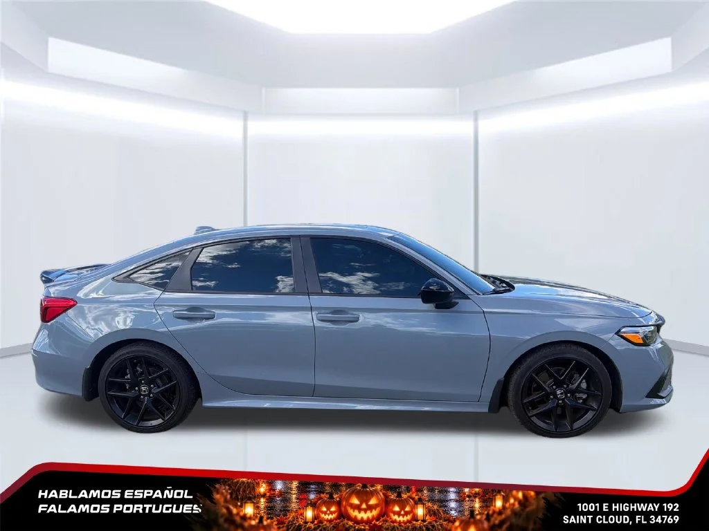 Used 2024 Gray Honda Sedan image 6