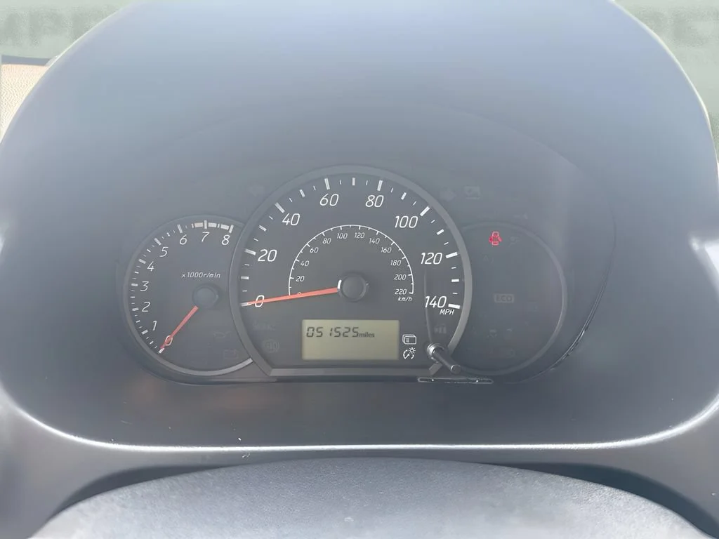 Used 2024  Mitsubishi ES image 20