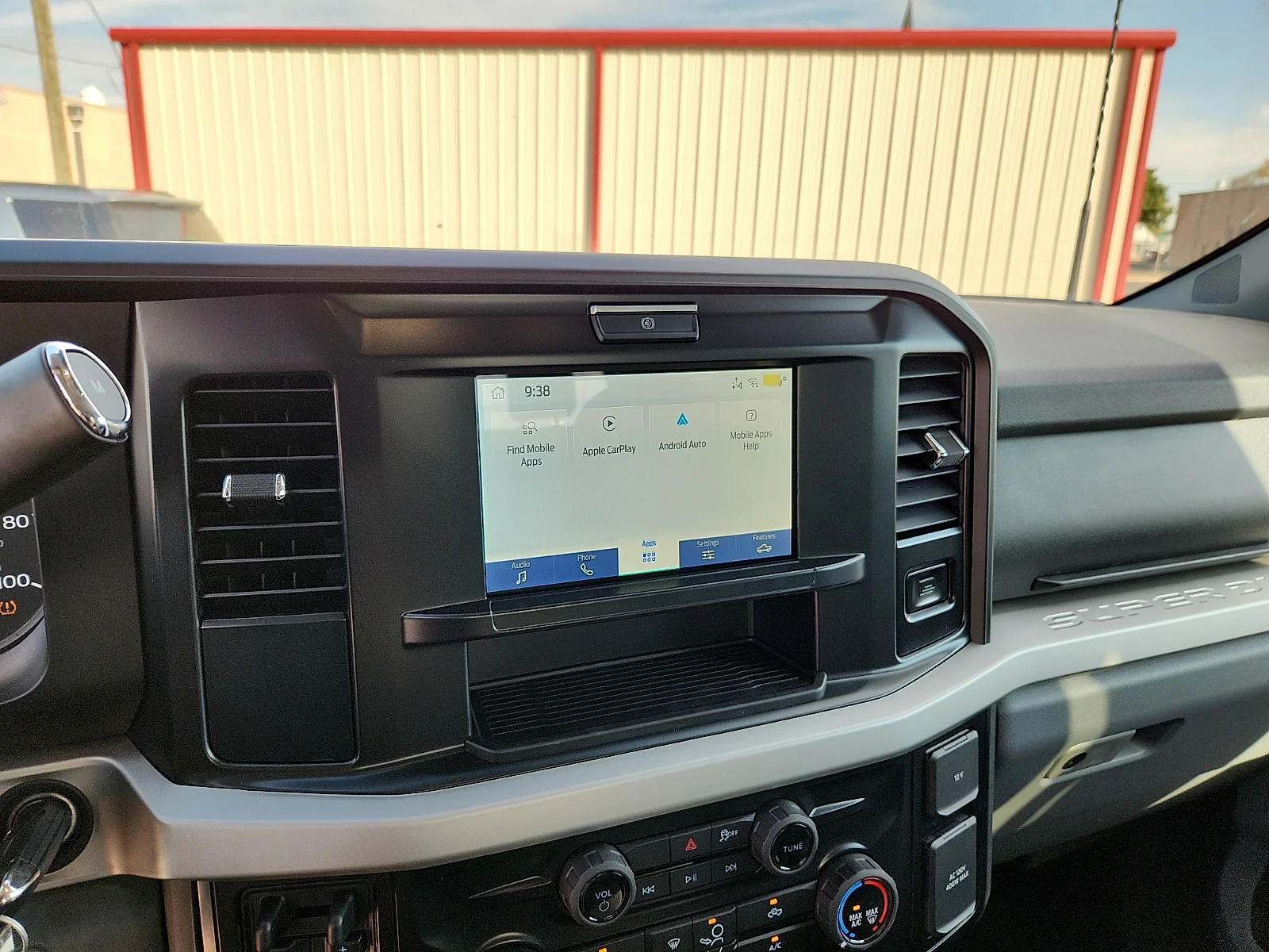 New 2027 Oxford White Ford XLT image 24