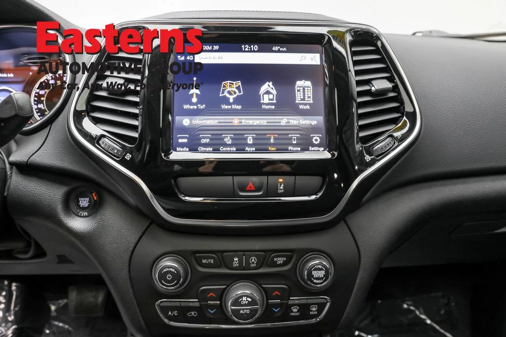 Used 2022 Gray Jeep Limited image 12