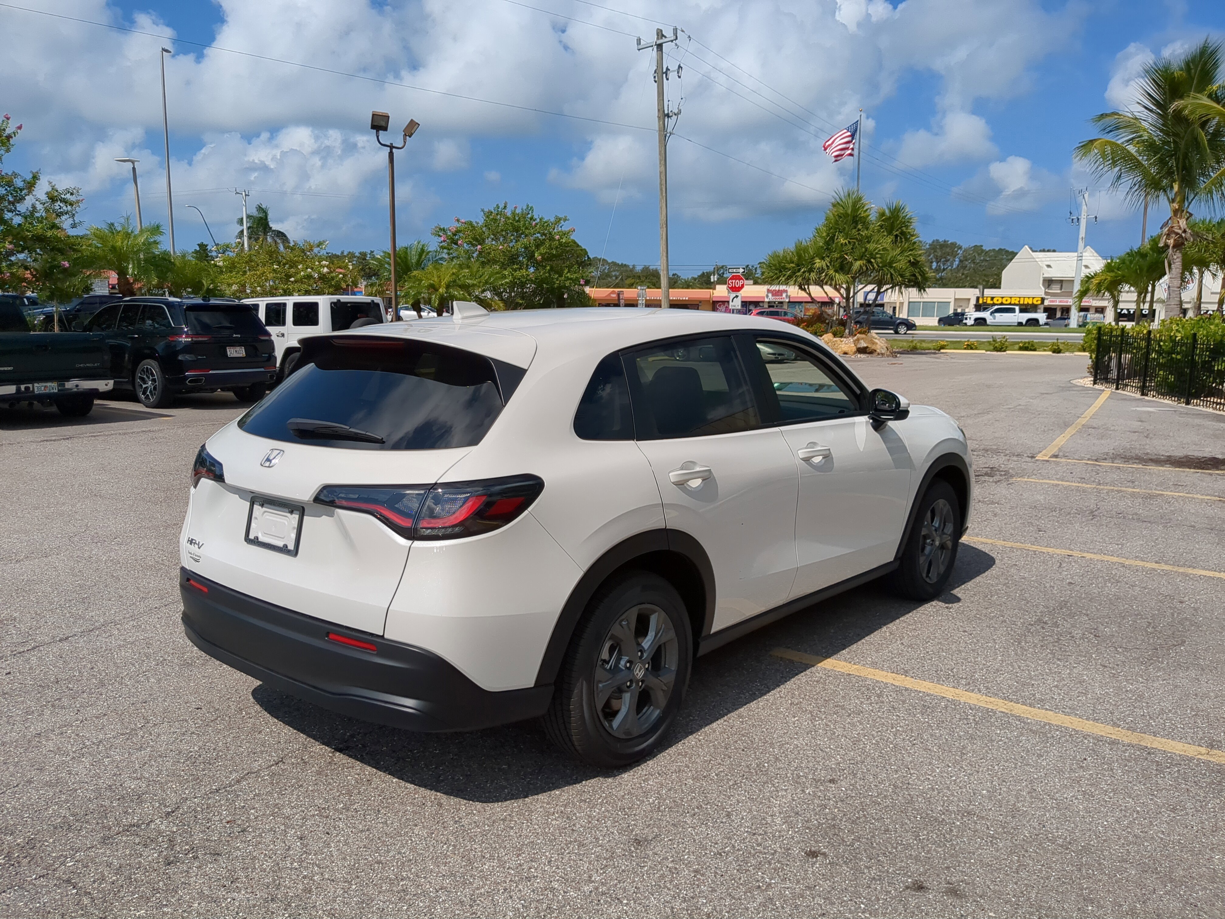 New 2026 Platinum White Pearl Honda LX image 6