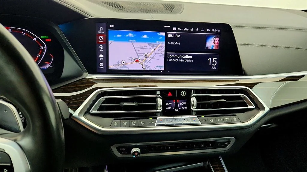 Used 2020 Arctic Grey Metallic BMW M50i w/ Driving Assist Pro, Luxury Seating & Premium Pkg image 18