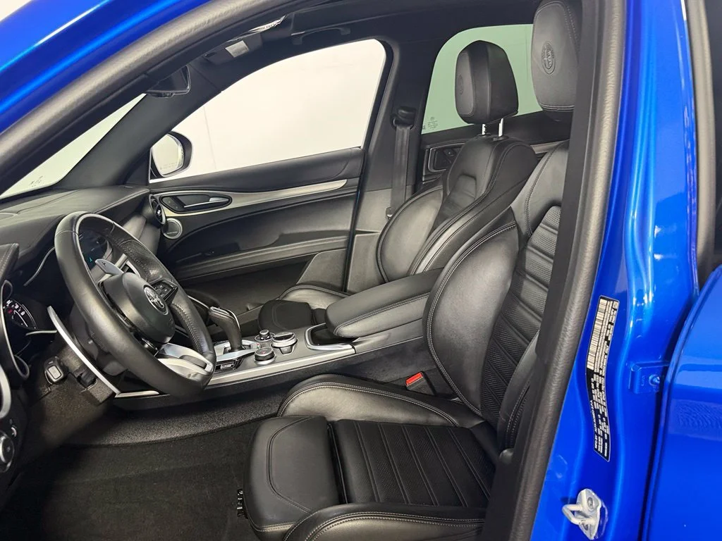 Used 2023  Alfa Romeo Veloce image 23