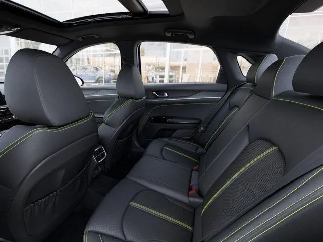 2026 Kia K5 GT - Photo 18