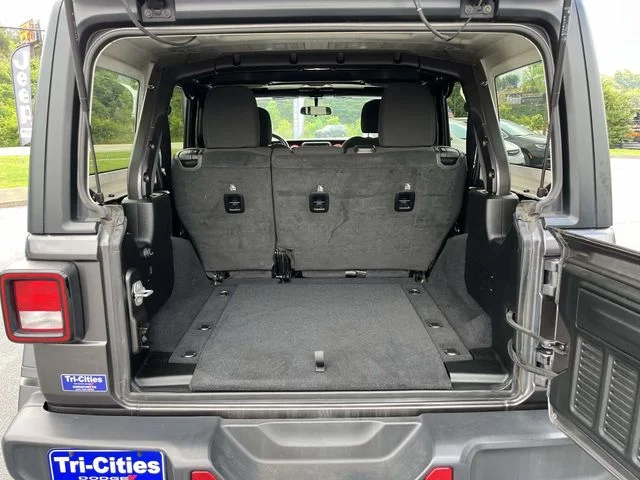 Used 2020 Gray Jeep Unlimited Rubicon image 19