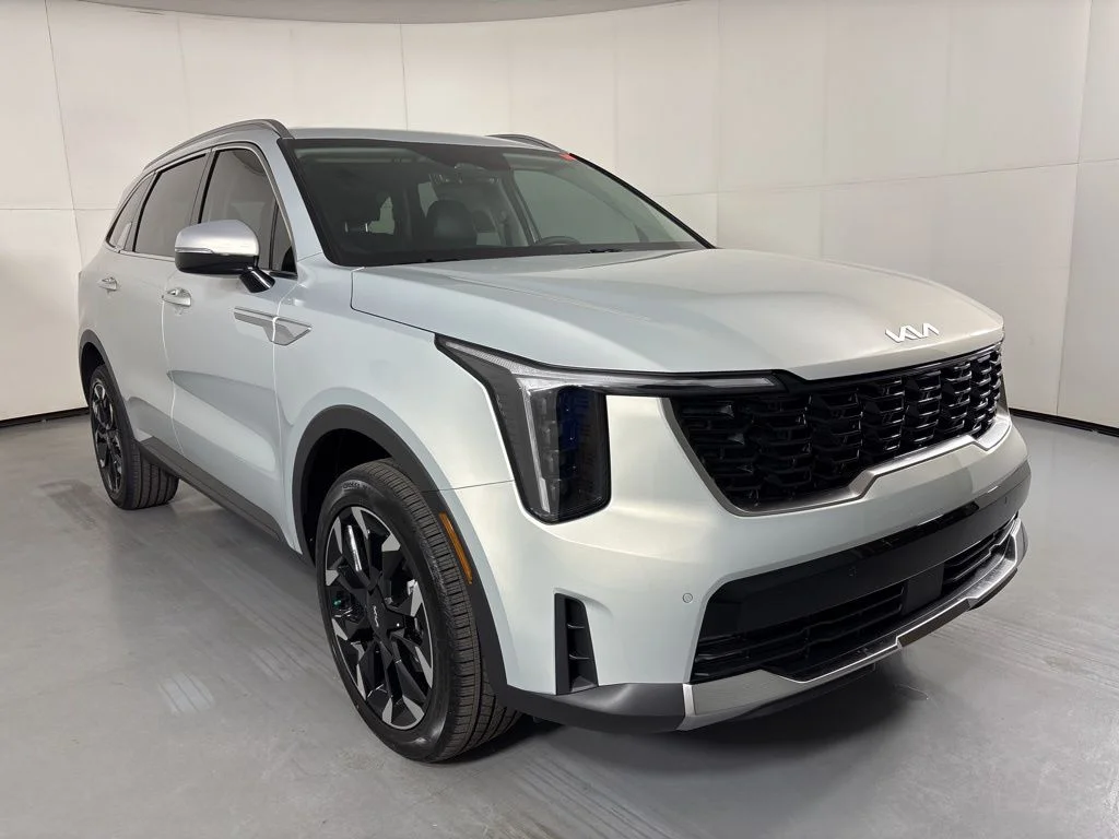 New 2026 Ivory Silver Kia EX image 2