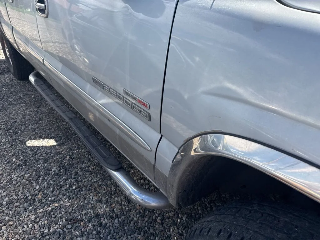 Used 2005 Special Paint GMC SLT image 11
