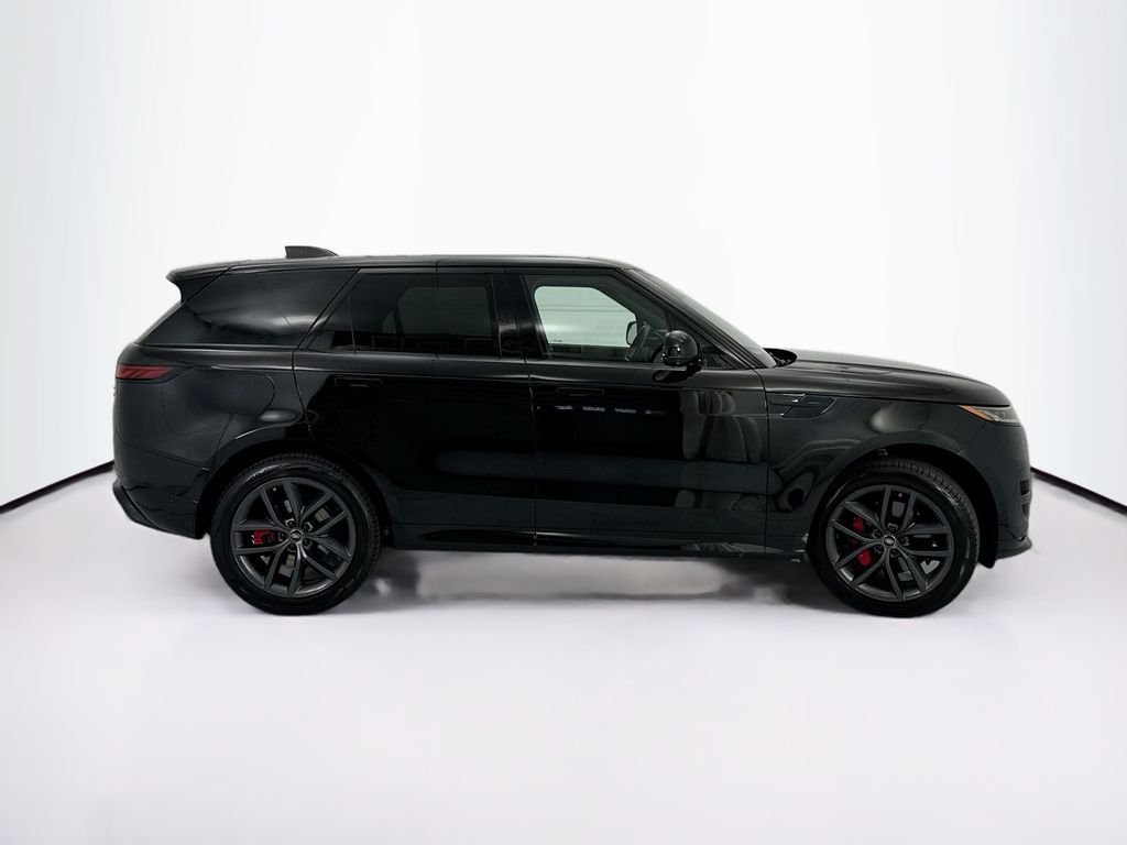Used 2023 Santorini Black Metallic Land Rover SE Dynamic image 4