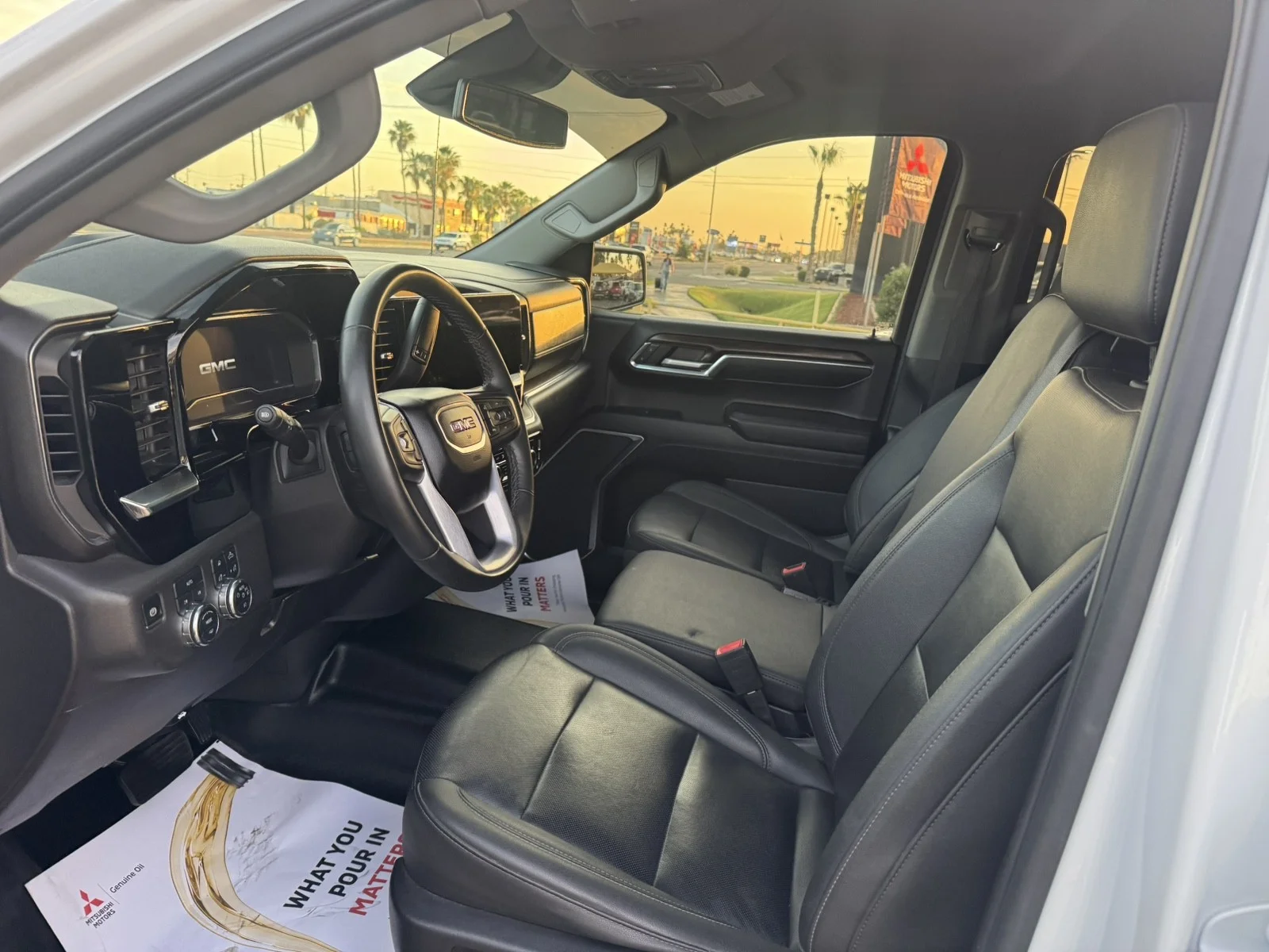 Used 2024 WHITE GMC SLT image 13