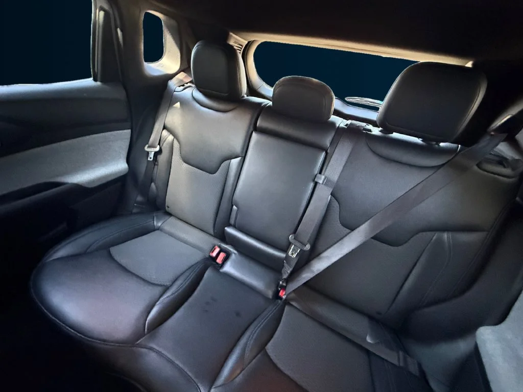 Used 2024 White Jeep Latitude image 16