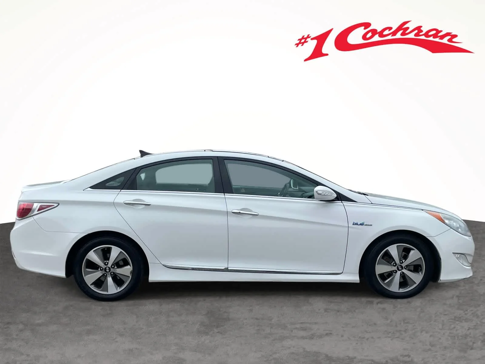 Used 2011 Porcelain White Pearl Hyundai Hybrid image 6