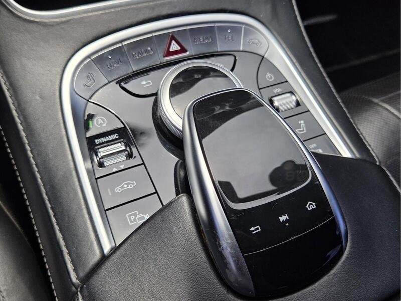 Used 2018 Black MERCEDES-BENZ S 560 SEDAN image 25