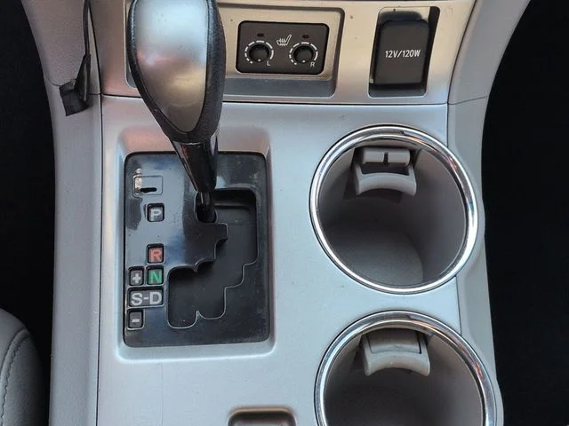 Used 2013 Gray Toyota SE image 25