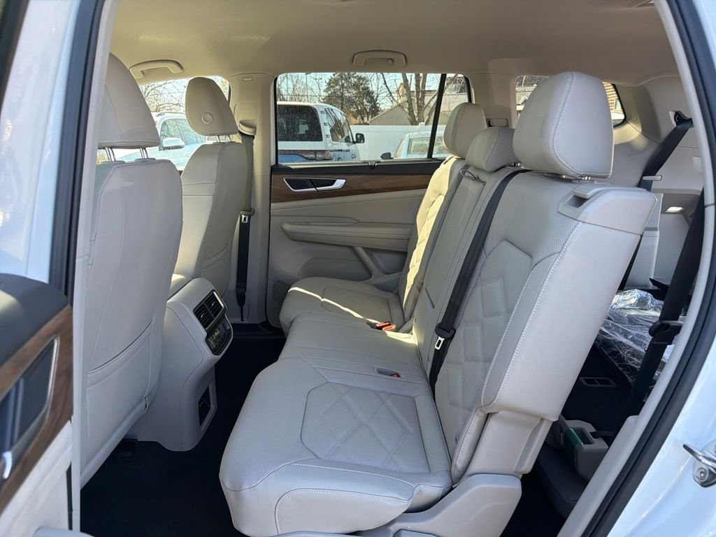 New 2026  Volkswagen SE w/Technology image 29