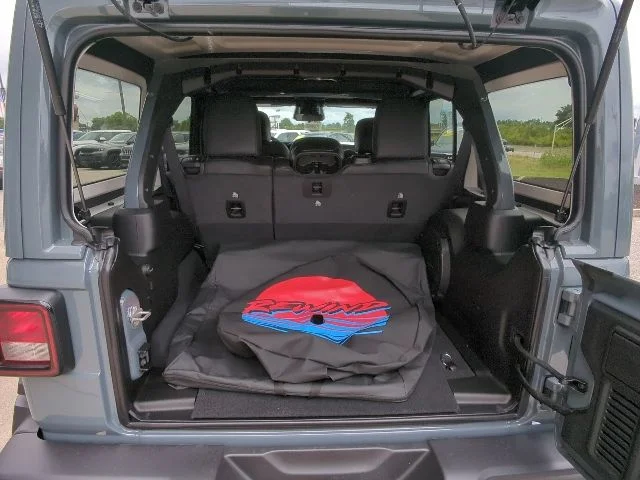 New 2026 Gray Jeep  image 33