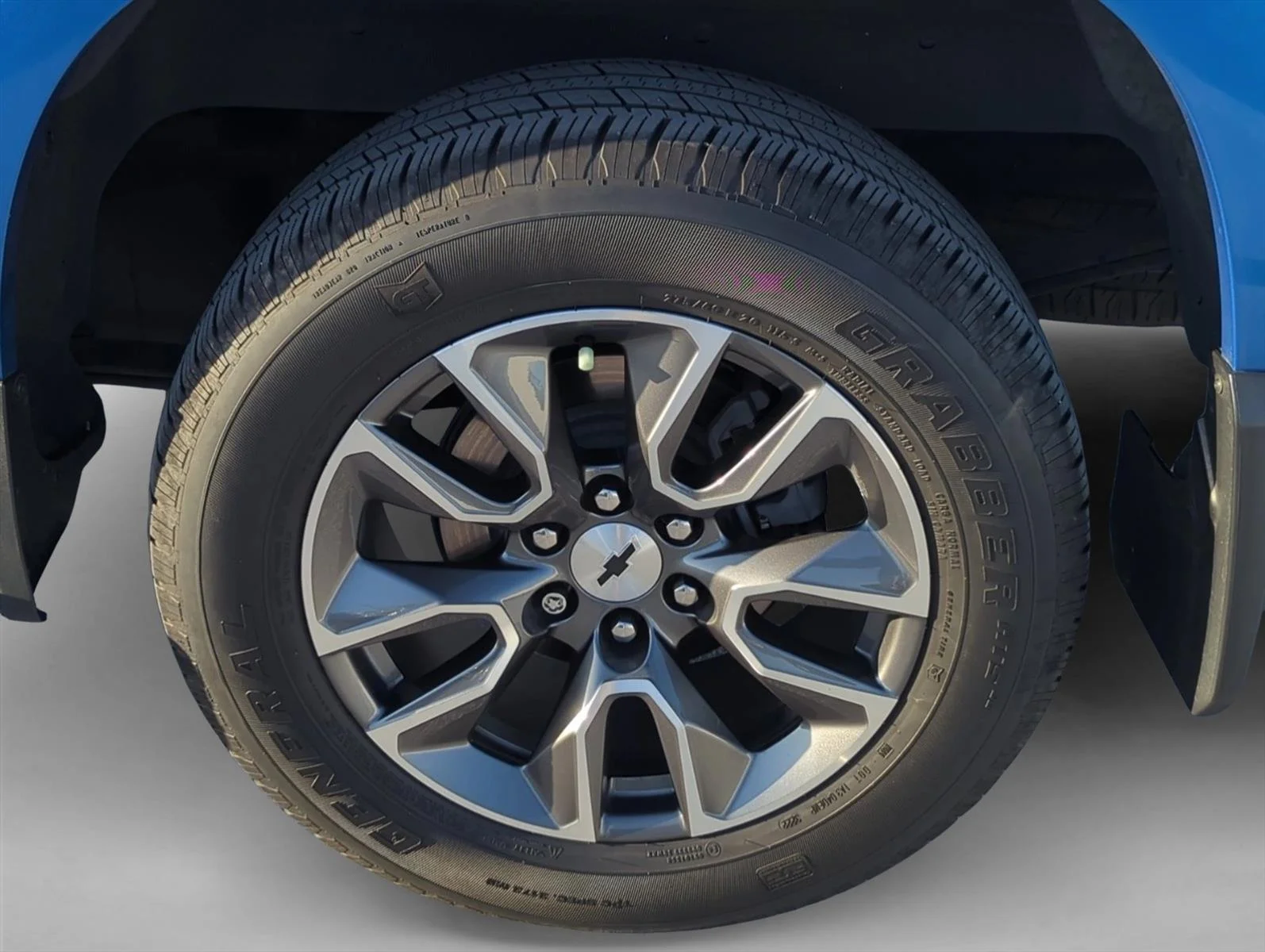 Used 2022 Glacier Blue Metallic Chevrolet RST image 7