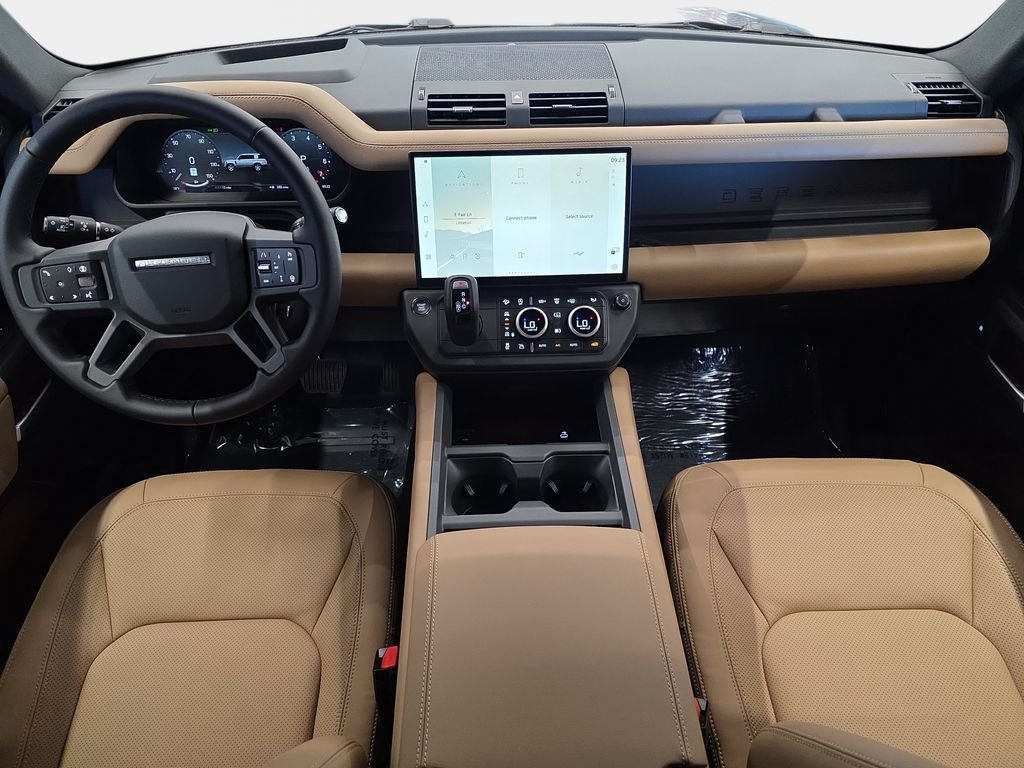 New 2026 Woolstone Green Land Rover X-Dynamic SE image 9