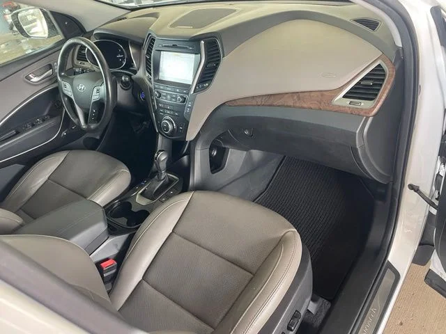 Used 2018 White Hyundai 2.4 Base image 18