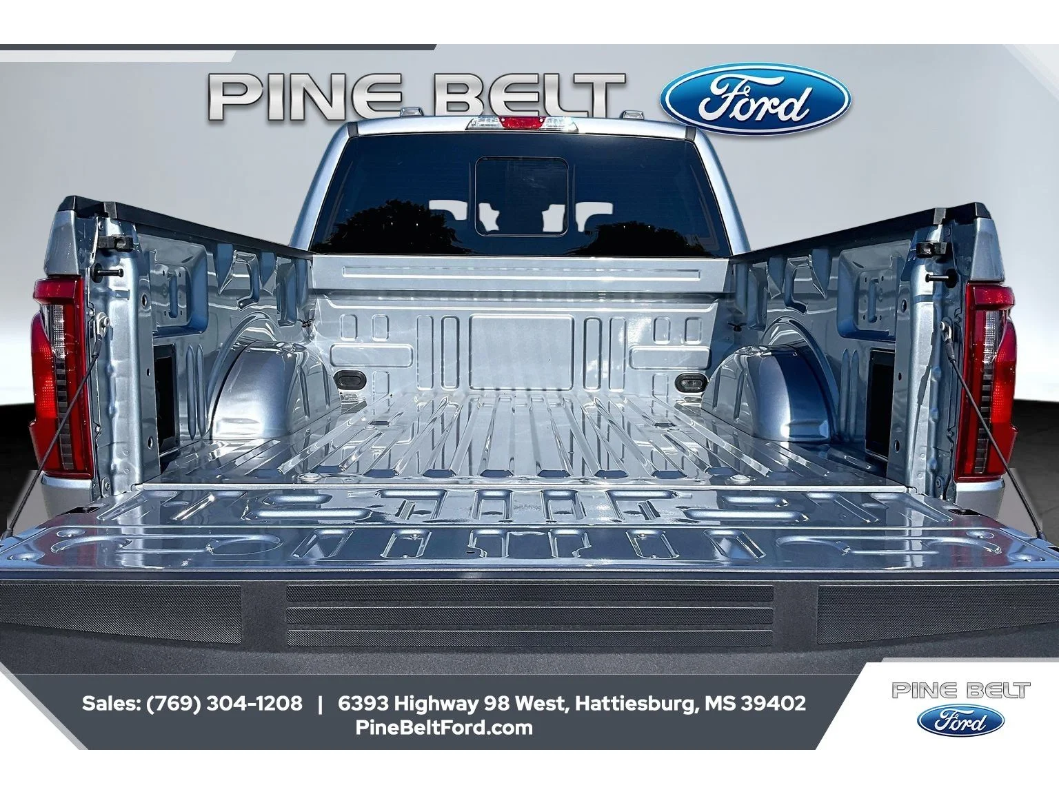 New 2026 Iconic Silver Metallic Ford XLT image 12
