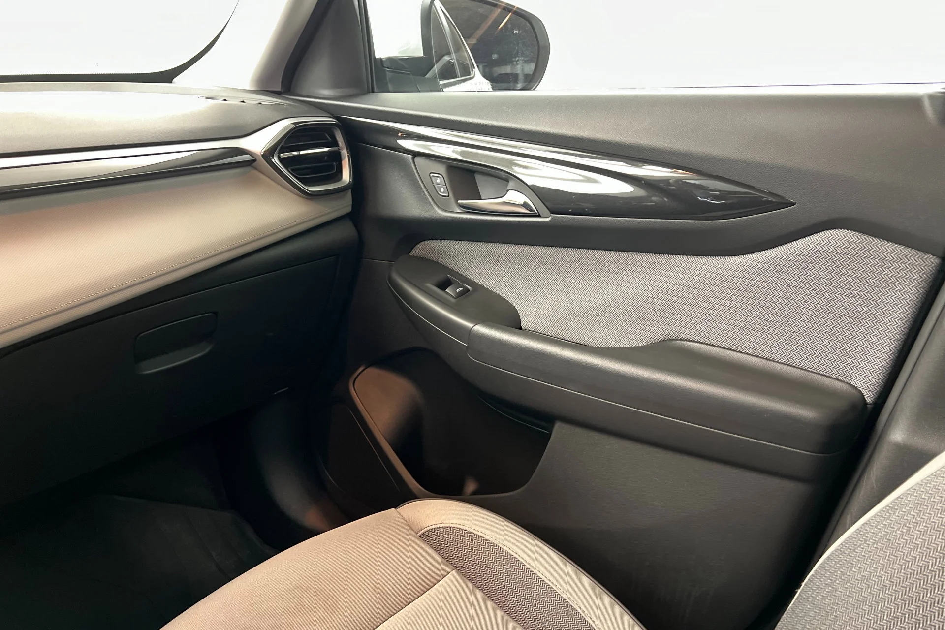 2025 Chevrolet Trailblazer LT - Photo 10