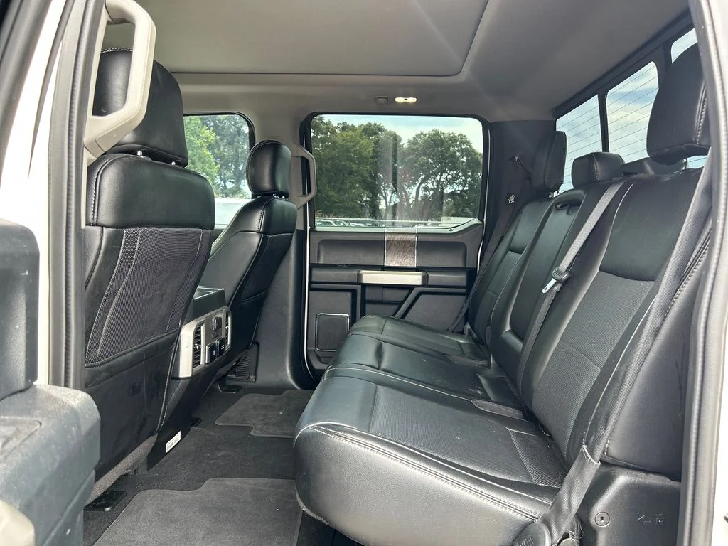 Used 2019 White Ford Lariat image 11