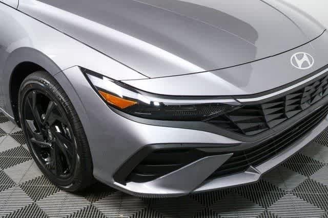 New 2026 Fluid Metal Hyundai SEL Sport image 27