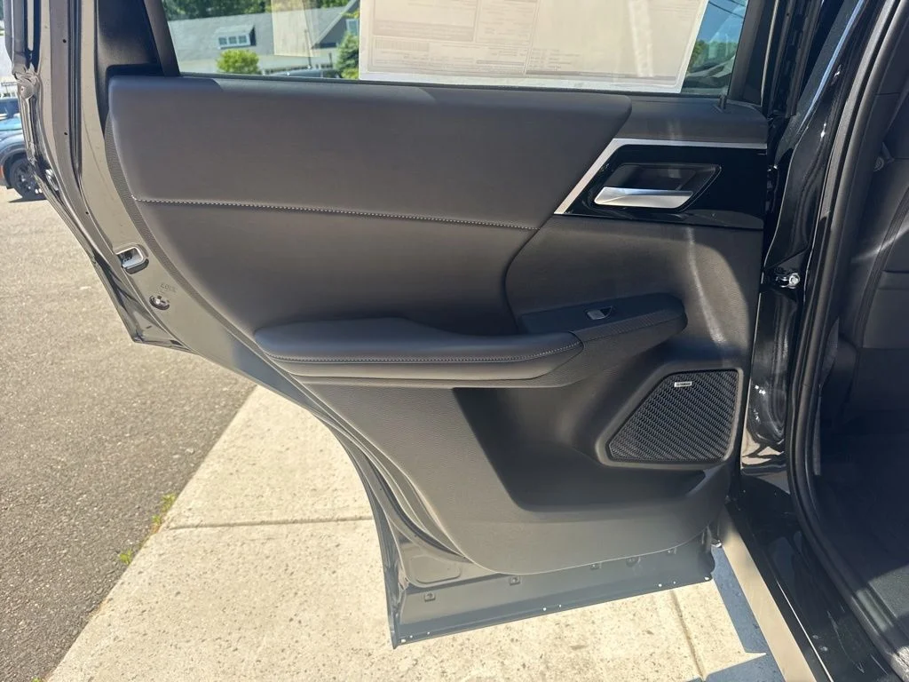 New 2026 Black Mitsubishi LE image 36