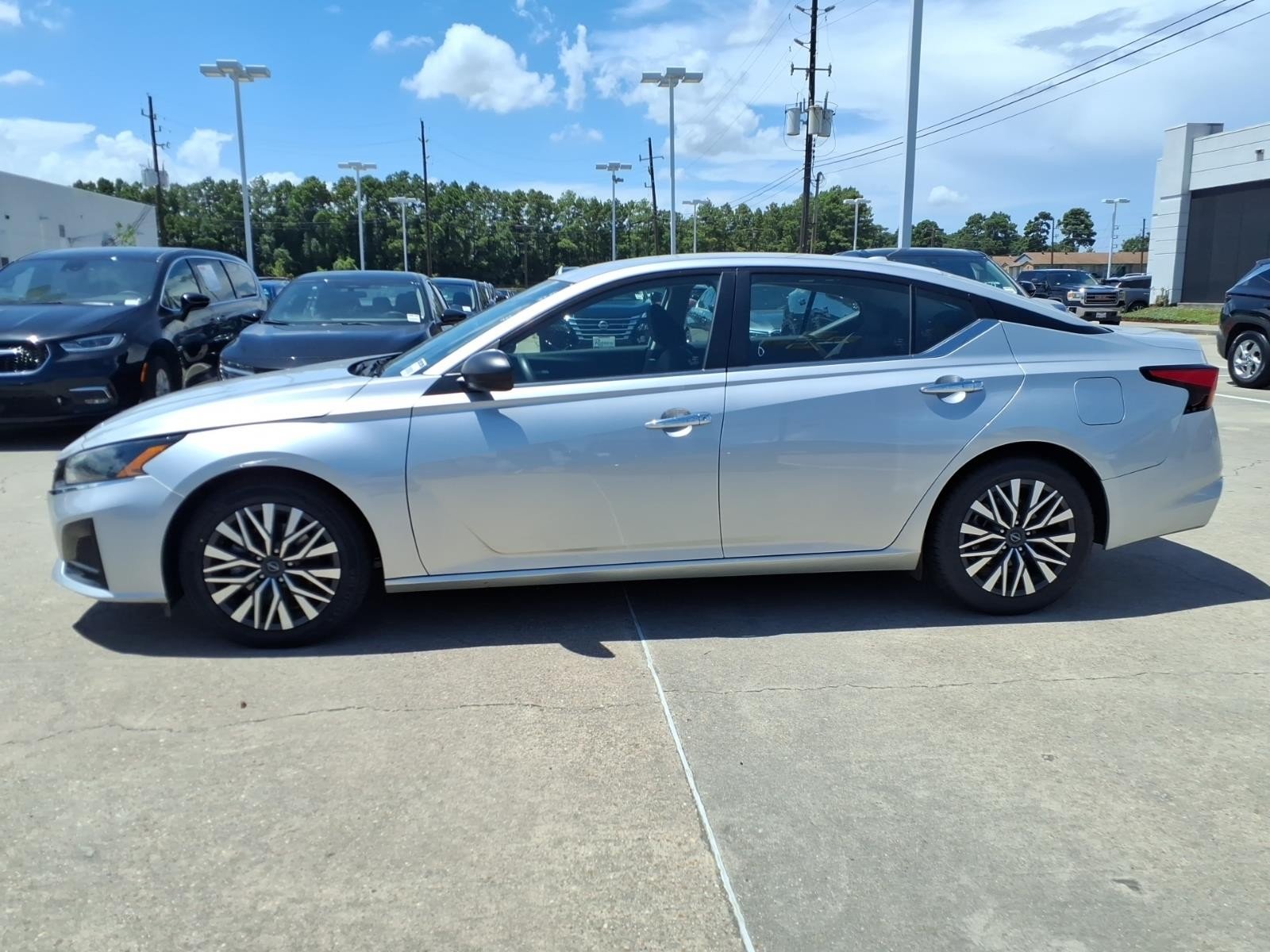2024 Nissan Altima 2.5 SV Silver at Robbins Nissan