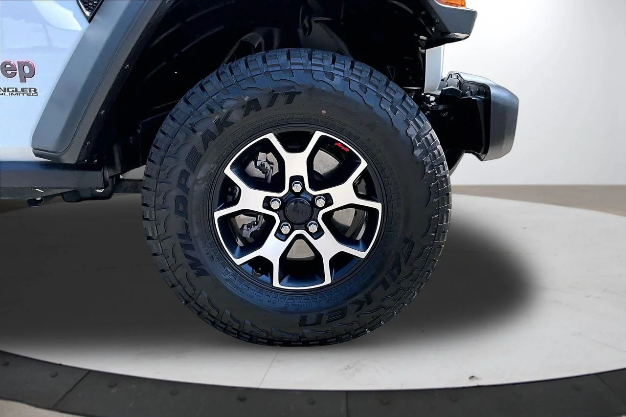Used 2021 White Jeep Rubicon image 33