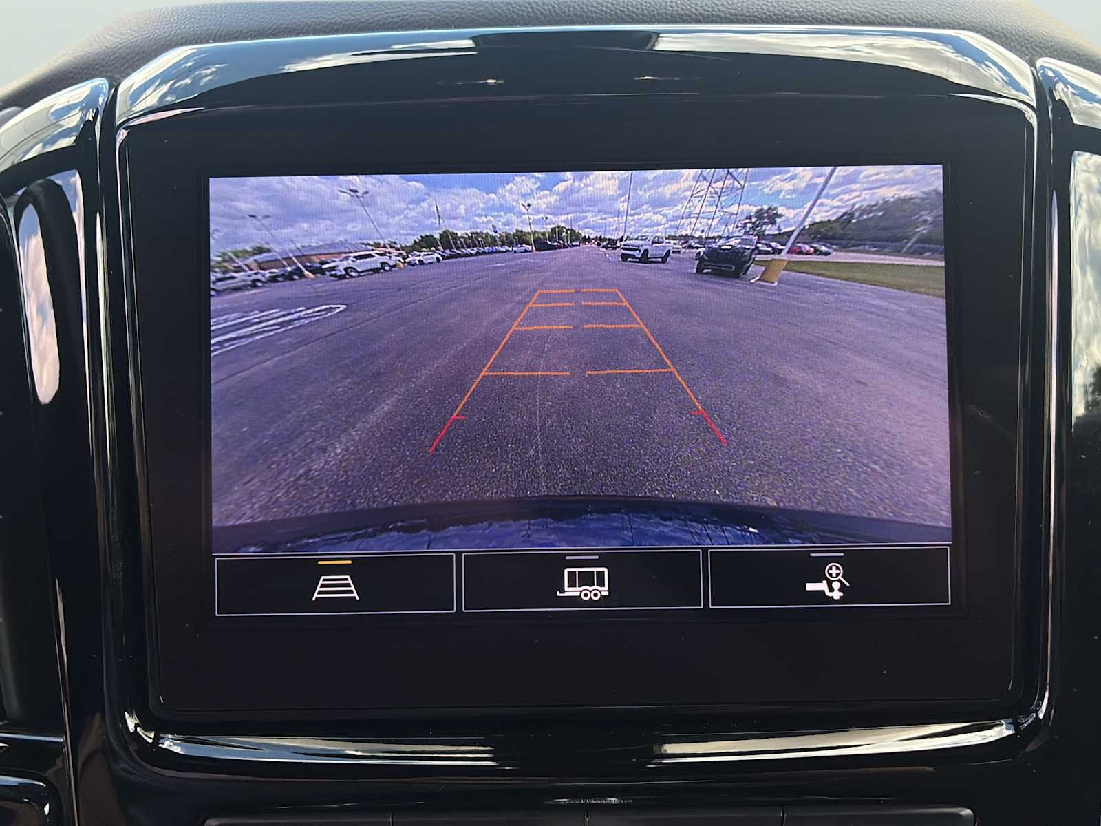 2023 Chevrolet Traverse 1LT - Photo 18
