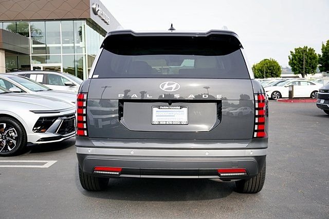 New 2026 Gray Hyundai SEL Premium image 9