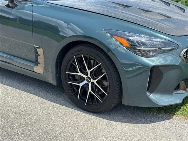Used 2022 Green Kia GT-Line image 11