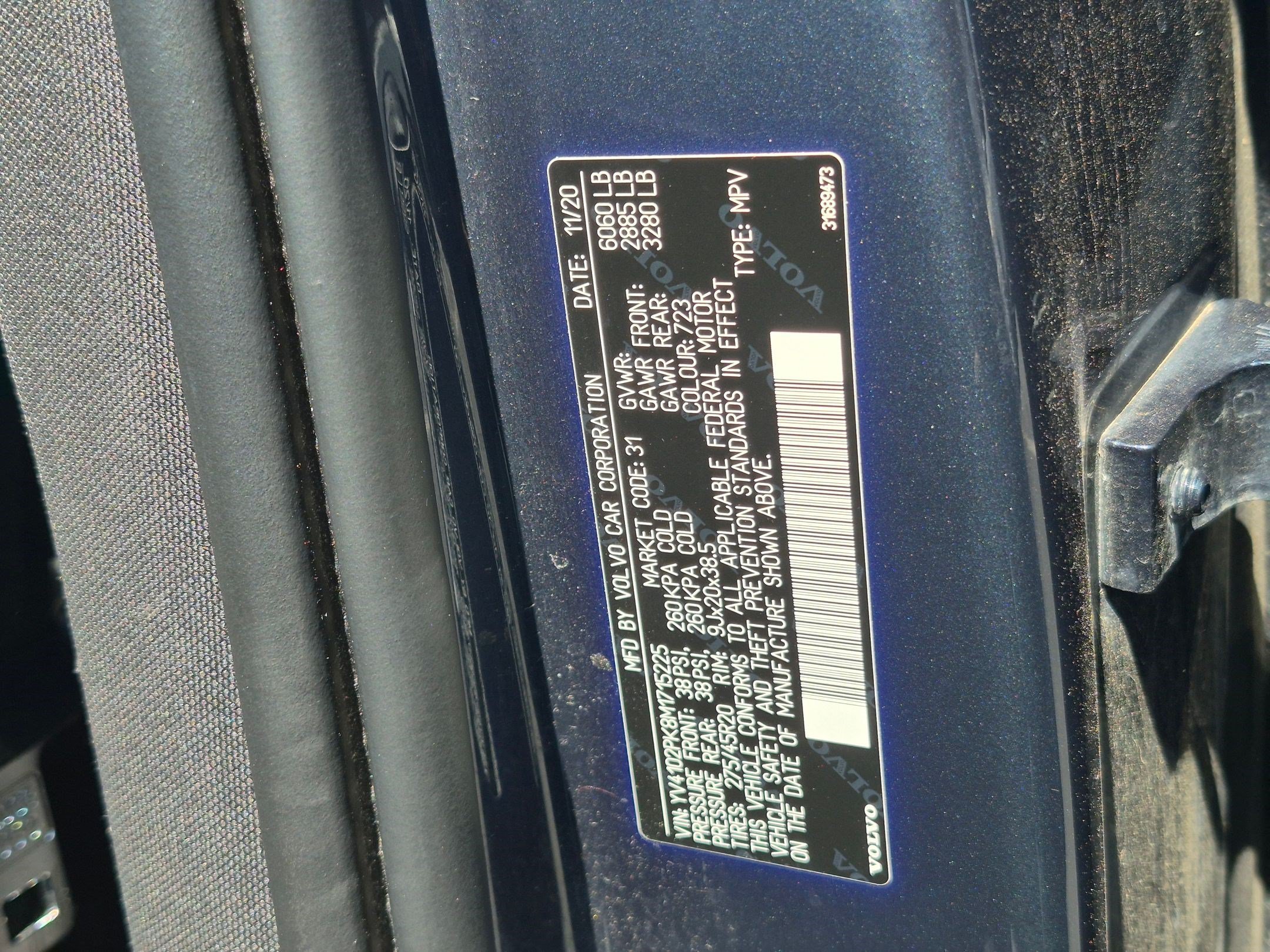 Used 2021 Denim Blue Metallic Volvo Momentum image 34