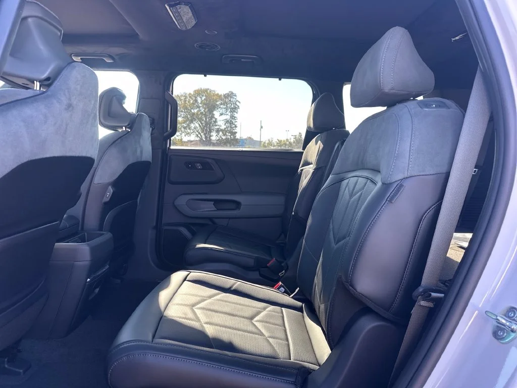 New 2027 Glacial White Pearl Kia X-LINE SX PRESTIGE image 25