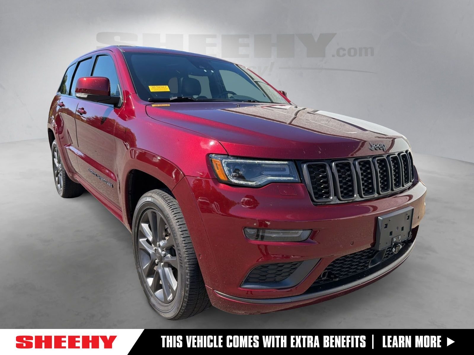 Used 2018 Red Jeep Overland image 1