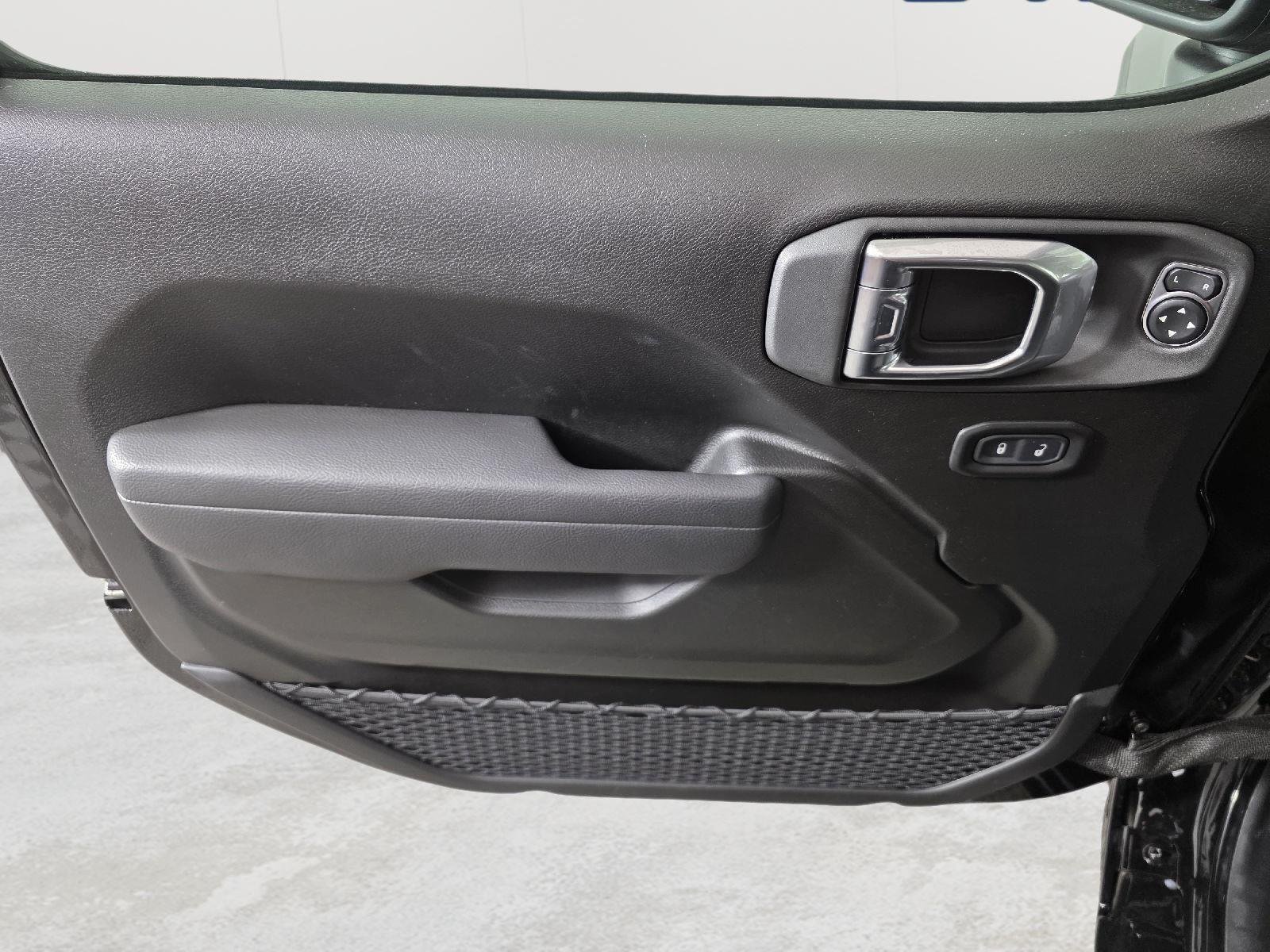 New 2026 Black Clear-Coat Exterior Paint Jeep Sport S image 14