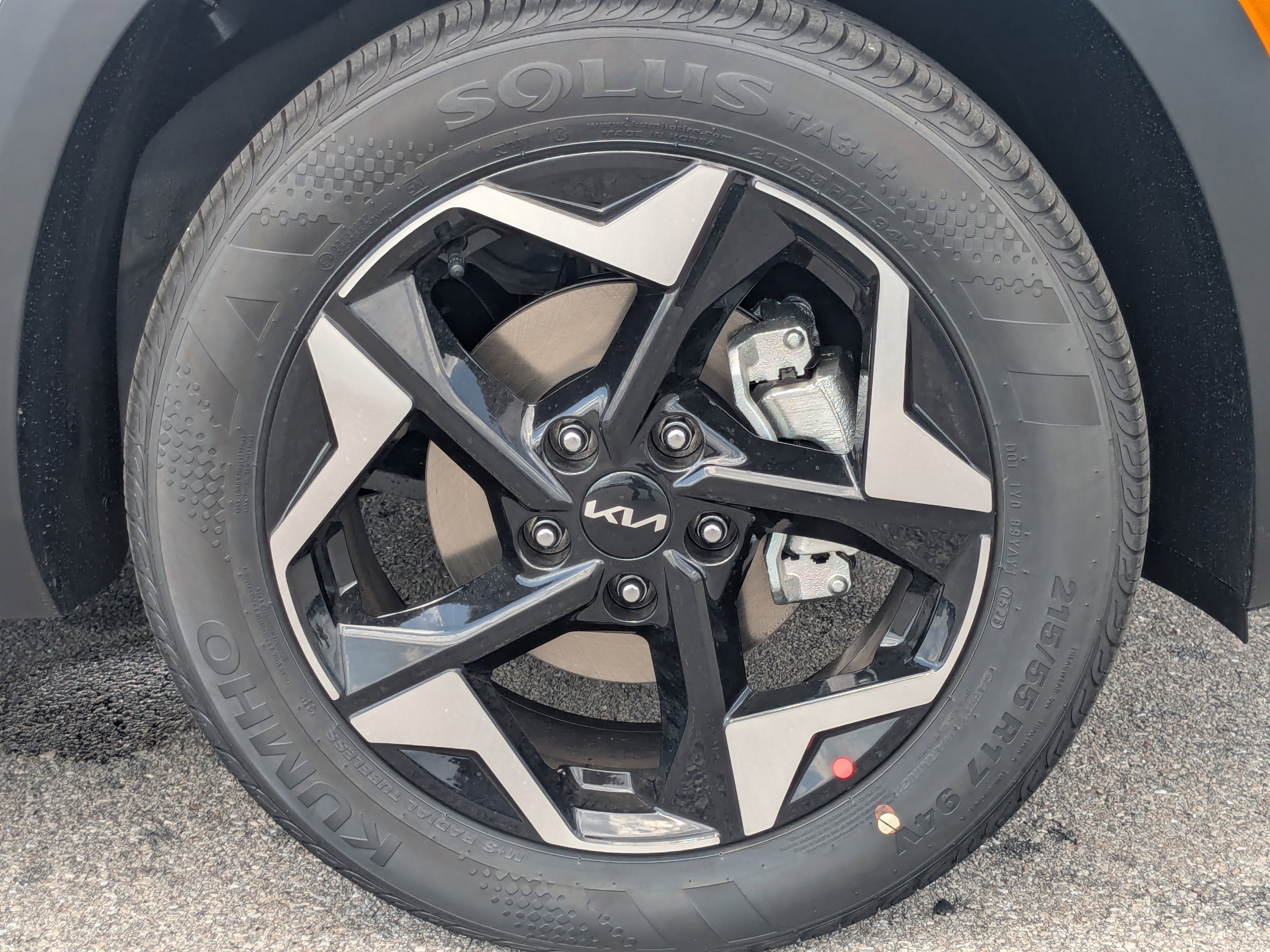 New 2026 Steel Gray Kia S image 12