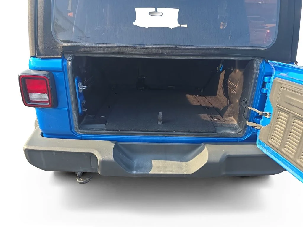 Used 2022 Blue Jeep Unlimited Sport S image 25