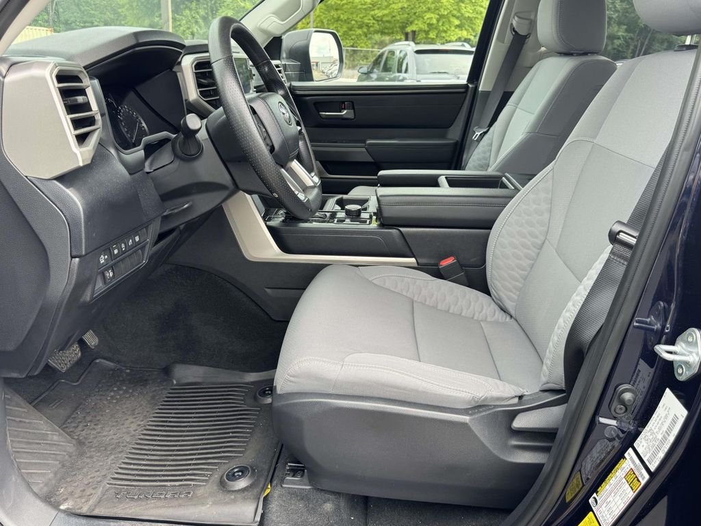 Used 2024  Toyota SR5 image 20