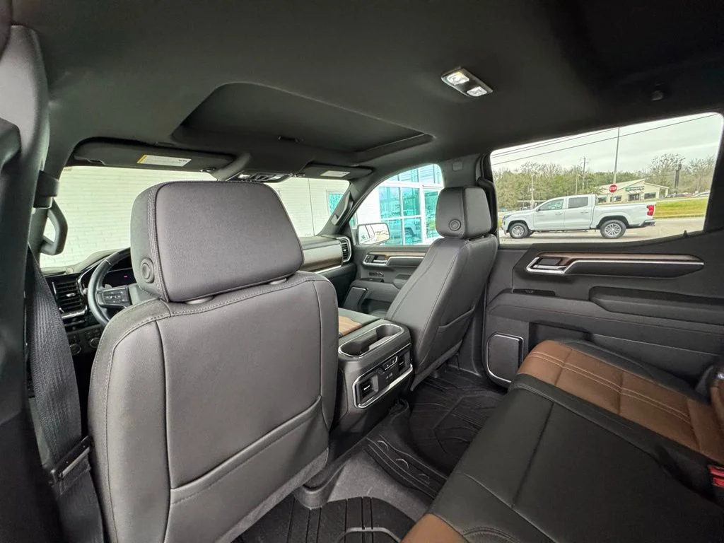 Used 2025 Beige Chevrolet High Country image 22