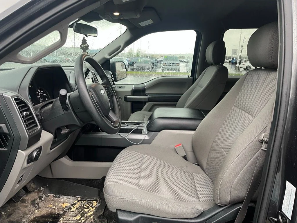 Used 2020 Gray Ford XLT image 3