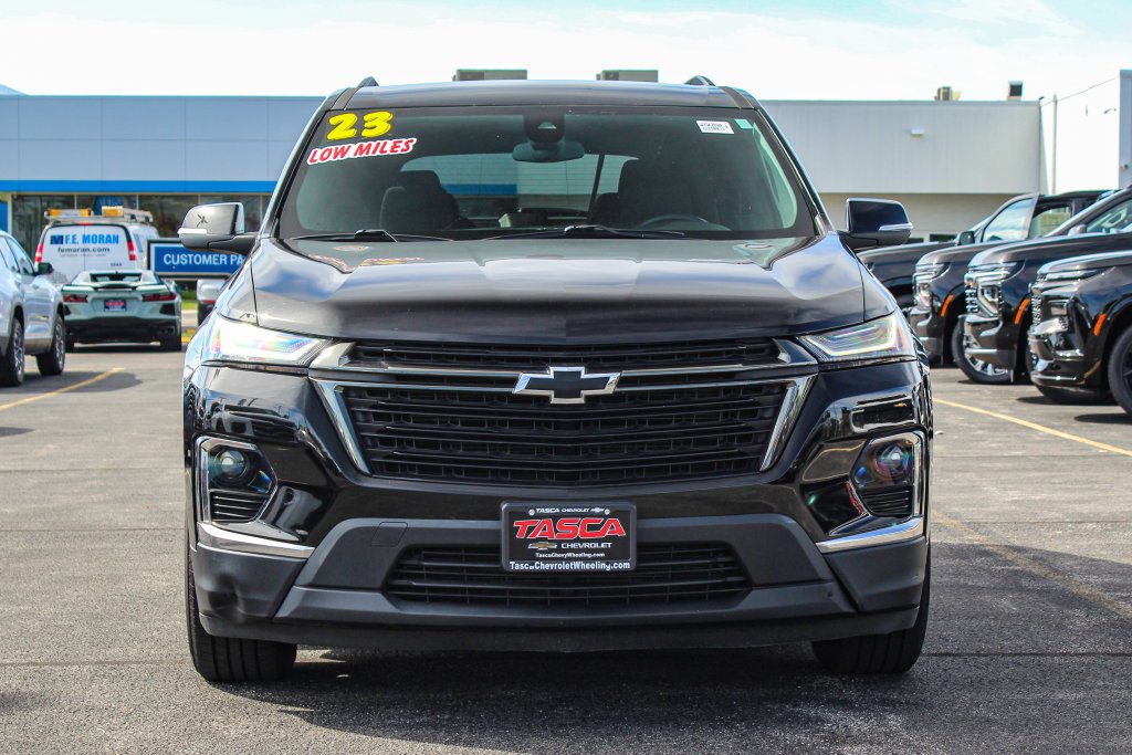 Used 2023 MOSAIC BLACK METALLIC Chevrolet LT Cloth image 4