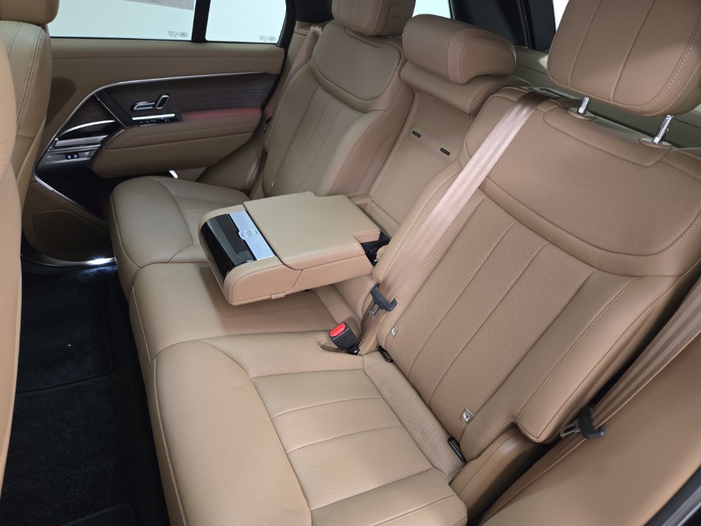 2026 Land Rover Range Rover SE - Photo 25