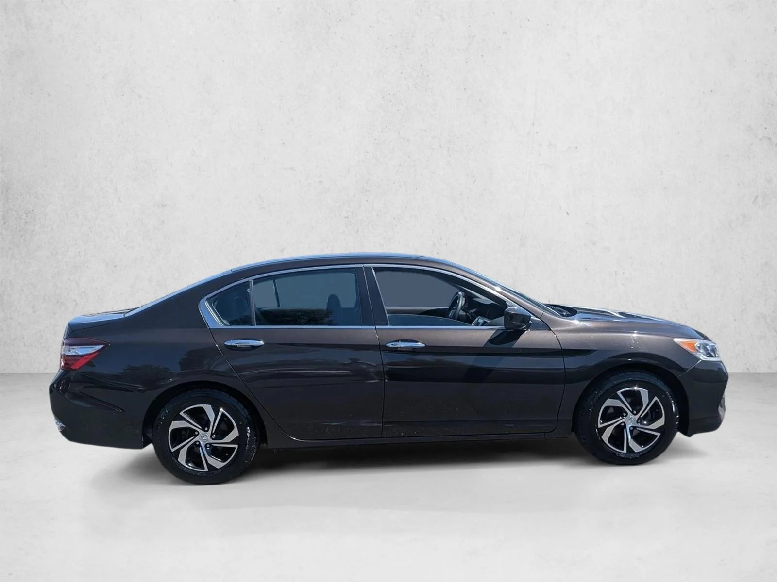 Used 2016 Kona Coffee Metallic Honda LX image 4