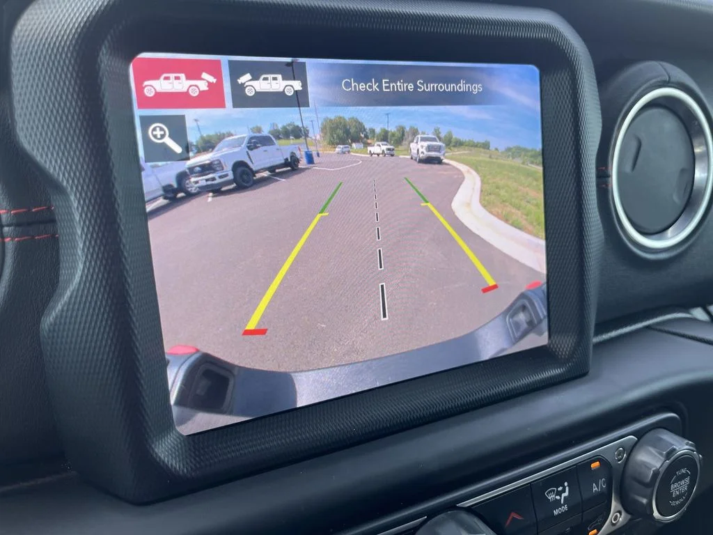 Used 2020 Silver Jeep Rubicon image 17