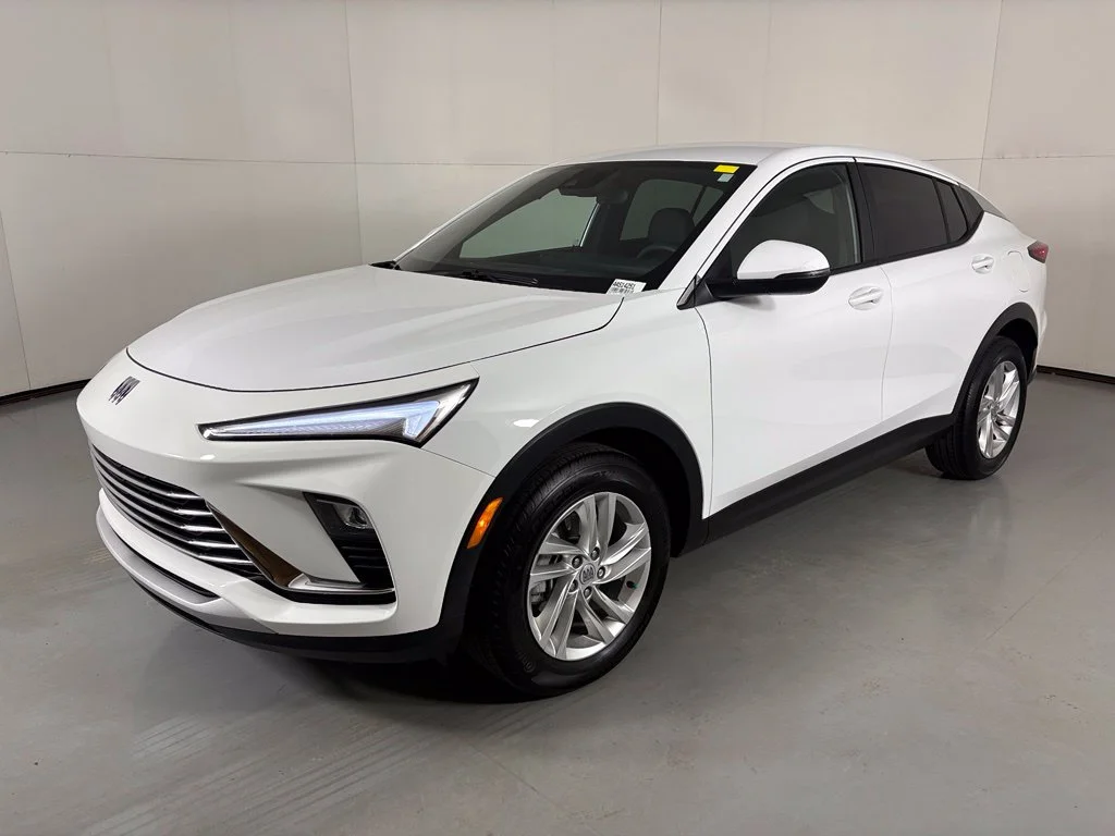 Used 2026 White Buick Preferred image 4