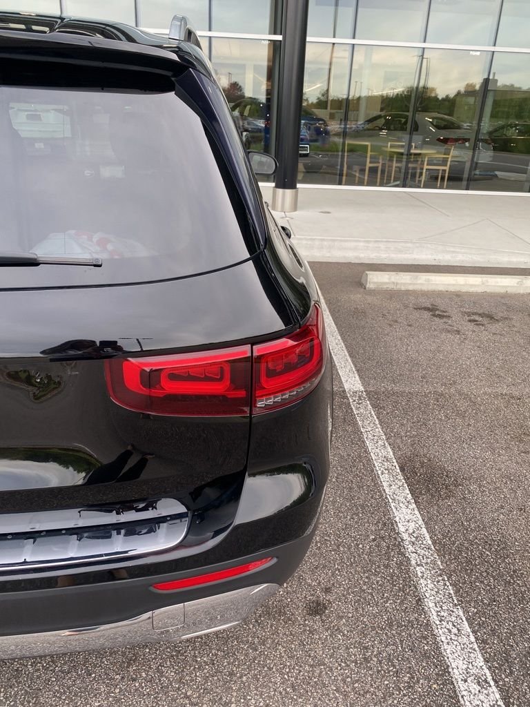 Used 2020 Night Black Mercedes-Benz GLB 250 image 11