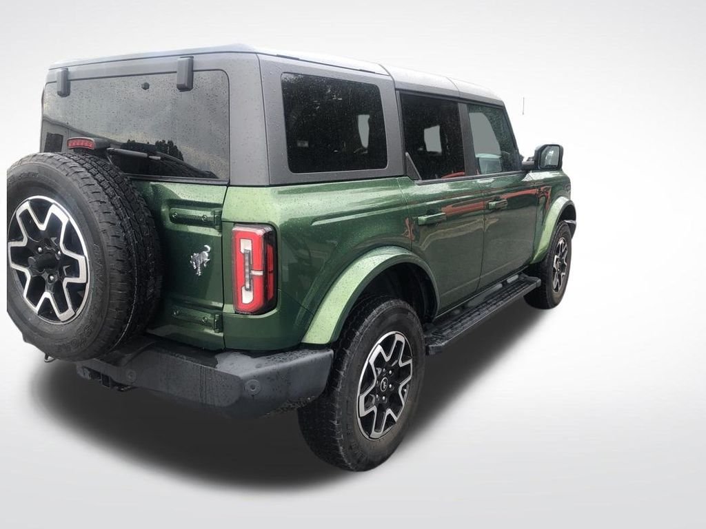Used 2022 Green Ford Outer Banks image 3