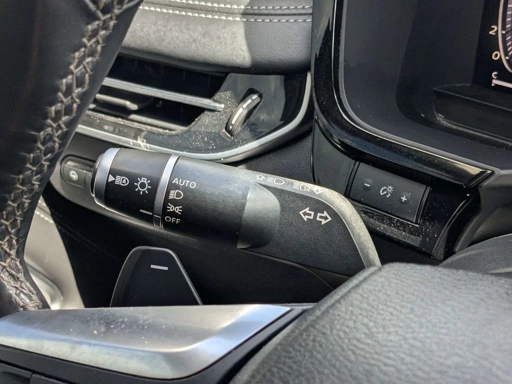 Used 2023 Gray INFINITI Sensory image 24